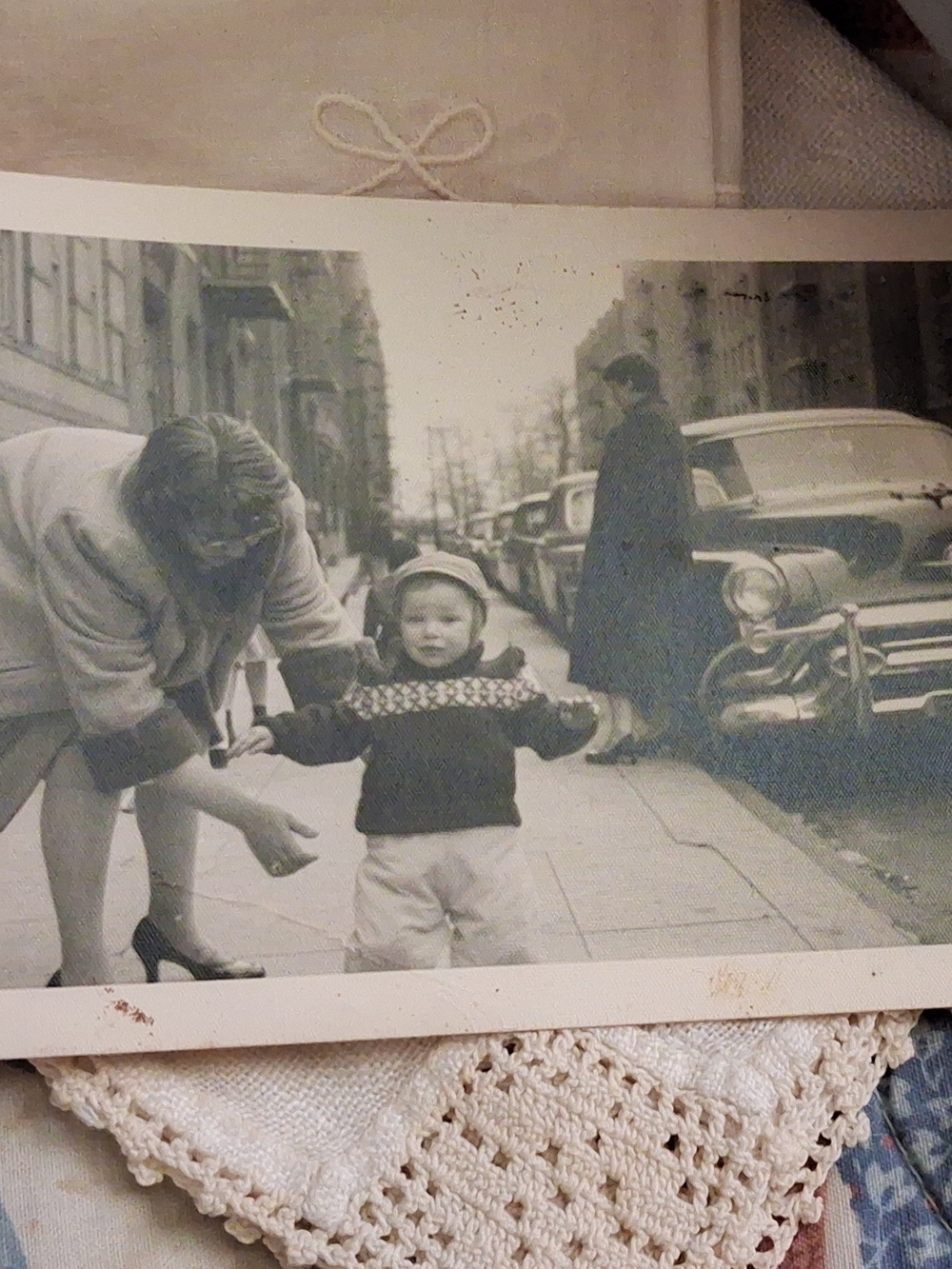 📸👶Lot Of 5 Antique Photographs ~ Family/Babies ~ 1950s Ephemera👶📸 - Picture 3 of 11